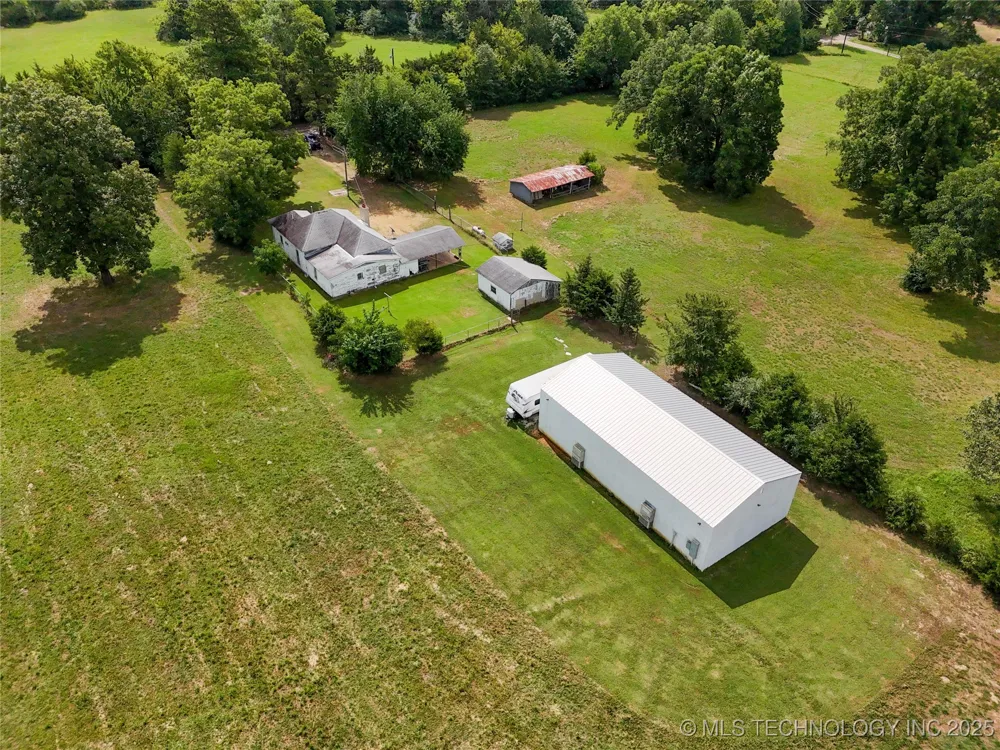 652 4230 ROAD Hugo, OK 74743