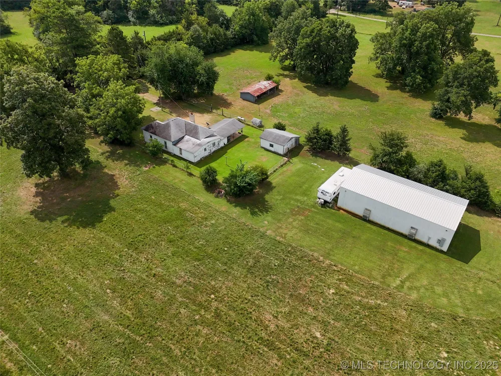 652 4230 ROAD Hugo, OK 74743