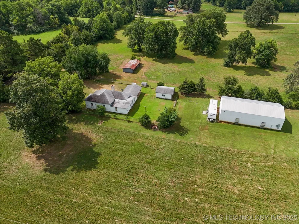 652 4230 ROAD Hugo, OK 74743