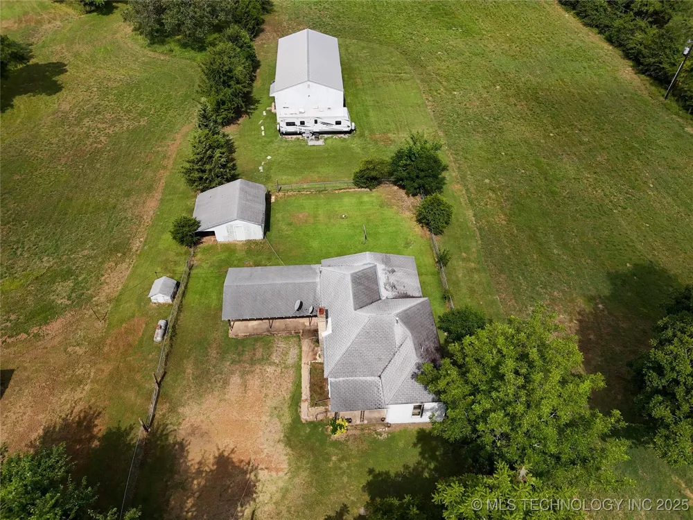 652 4230 ROAD Hugo, OK 74743