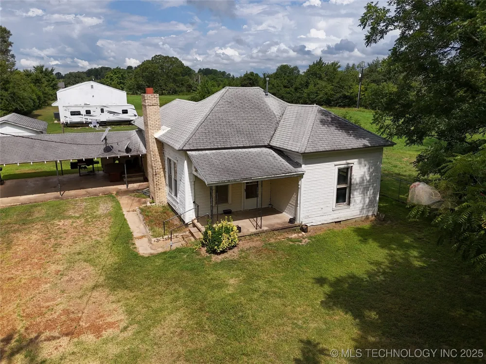 652 4230 ROAD Hugo, OK 74743