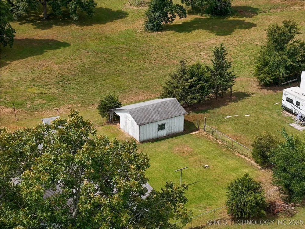 652 4230 ROAD Hugo, OK 74743