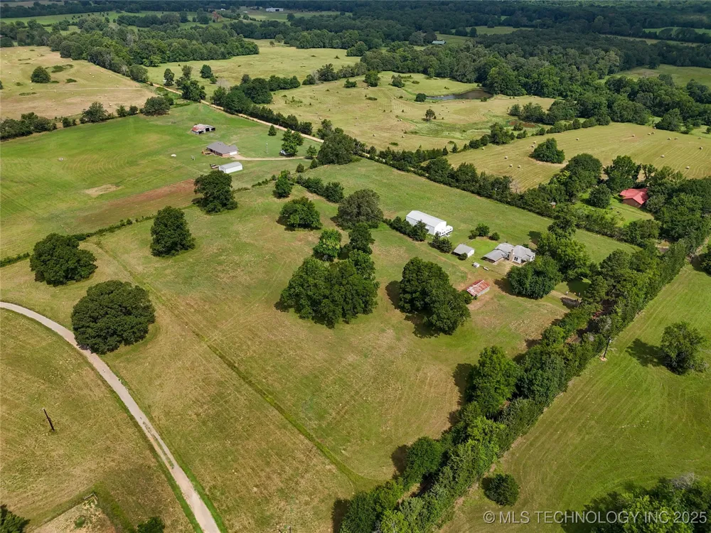 652 4230 ROAD Hugo, OK 74743