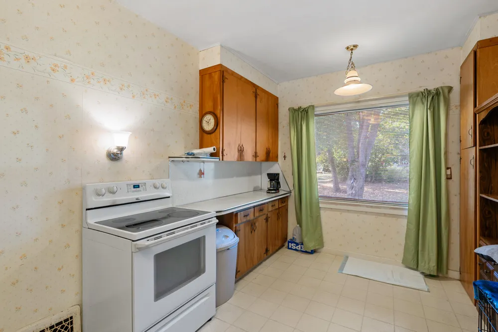 736 S Grove Street Delton, MI 49046