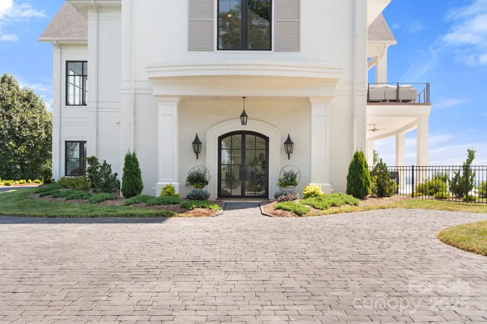 1475 Fawn Drive Asheboro, NC 27205