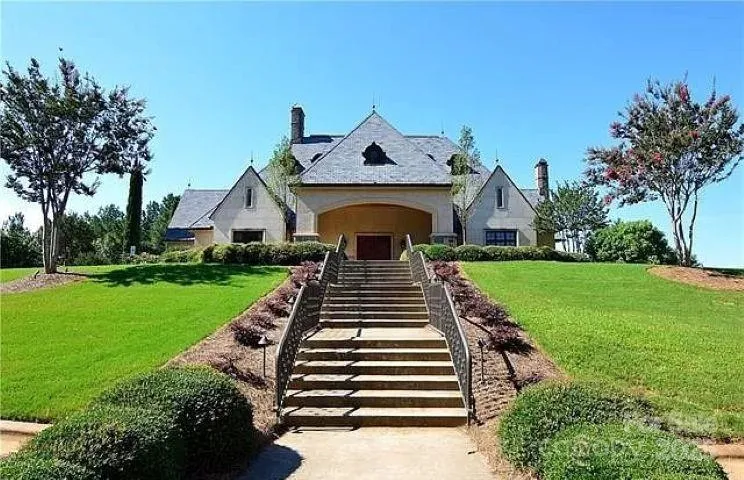 3213 Lake Pointe Drive Belmont, NC 28012