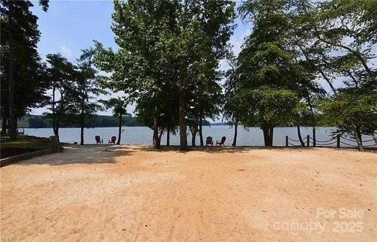 3213 Lake Pointe Drive Belmont, NC 28012