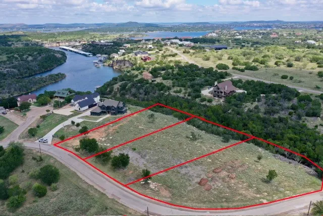 1012 Bluff Creek Drive Strawn, TX 76475