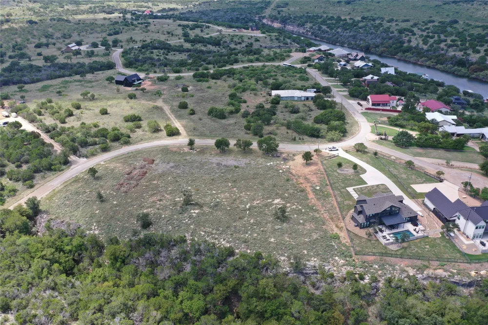 1012 Bluff Creek Drive Strawn, TX 76475