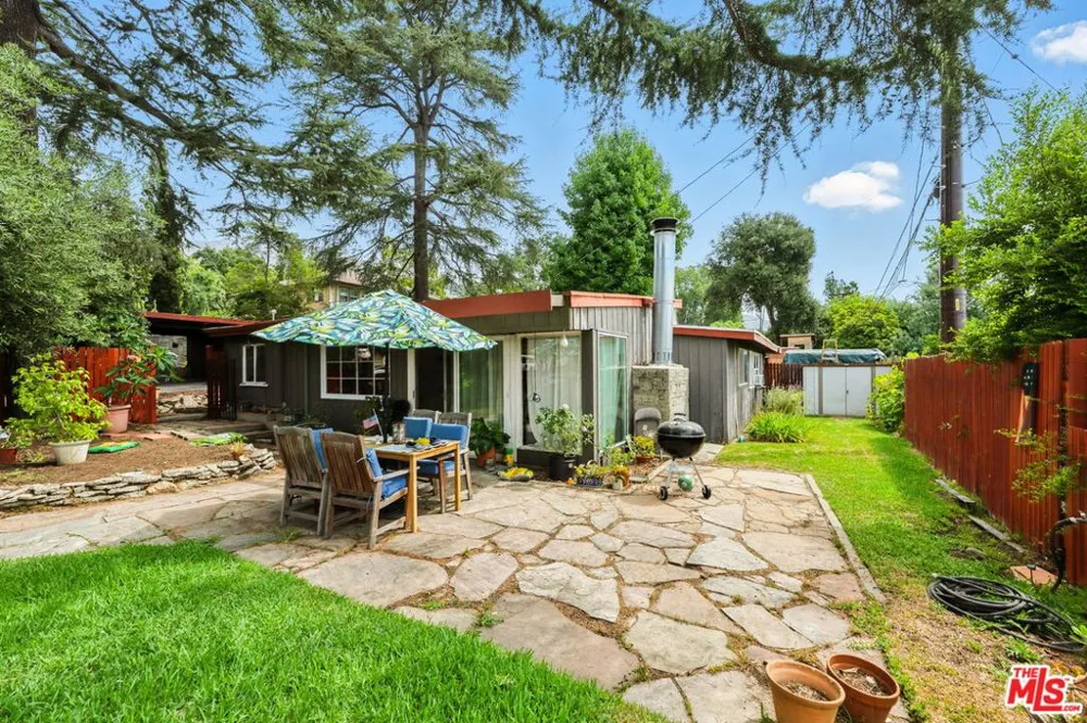 2186 Mar Vista Avenue Altadena, CA 91001