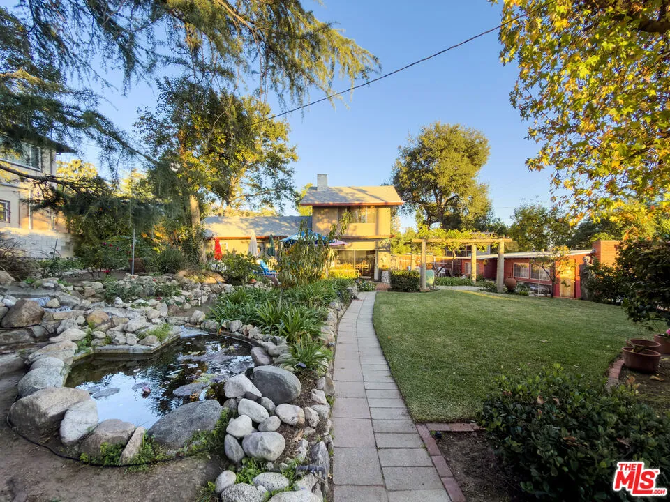 2186 Mar Vista Avenue Altadena, CA 91001