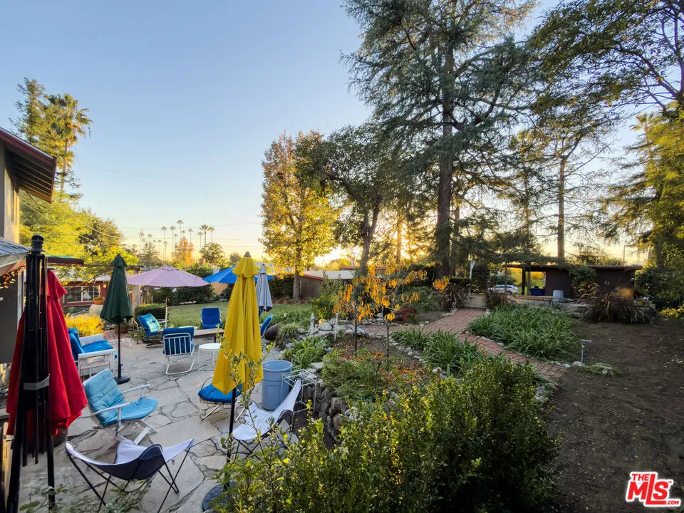 2186 Mar Vista Avenue Altadena, CA 91001