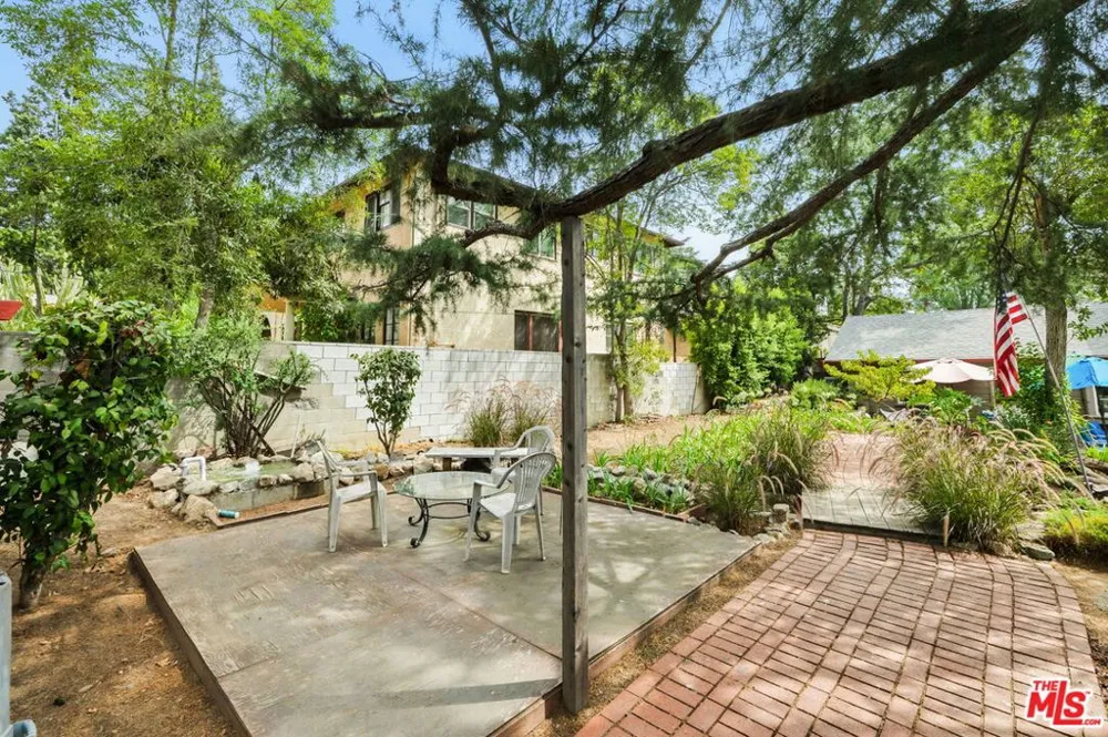 2186 Mar Vista Avenue Altadena, CA 91001