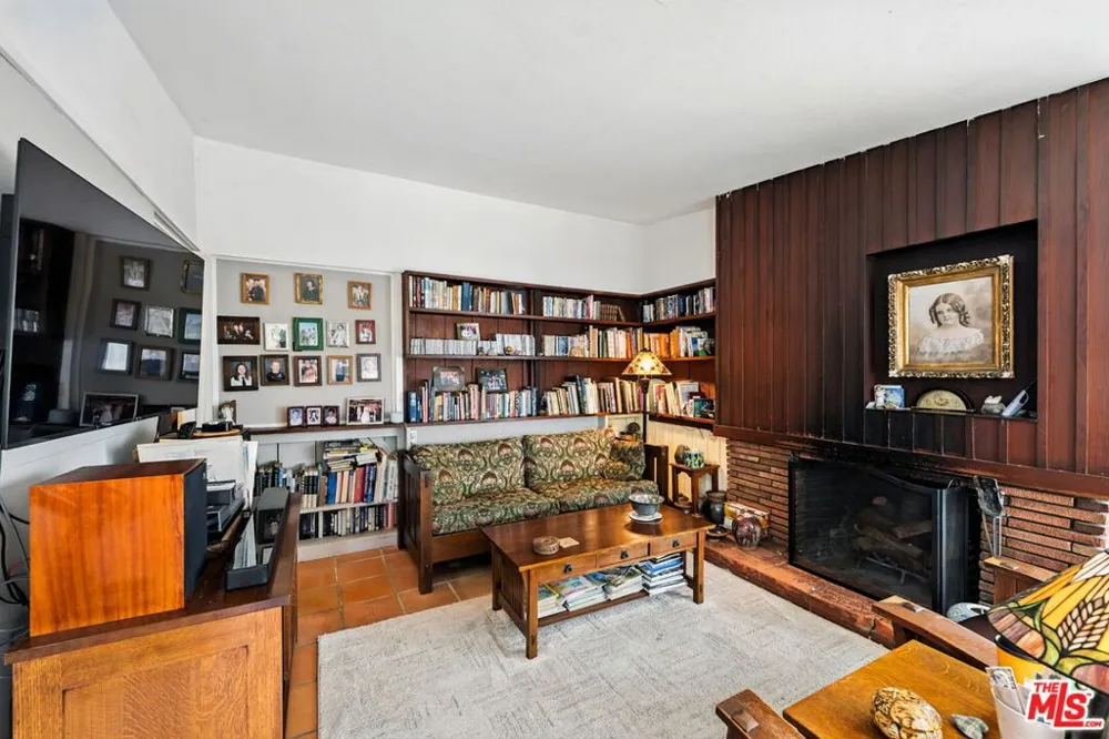 2186 Mar Vista Avenue Altadena, CA 91001