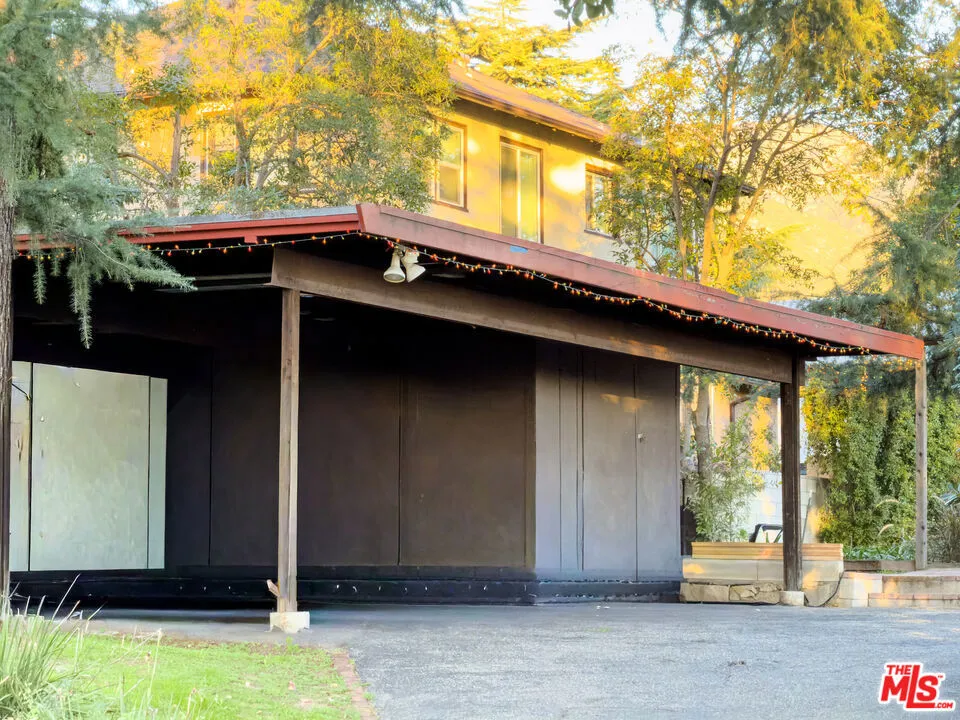 2186 Mar Vista Avenue Altadena, CA 91001