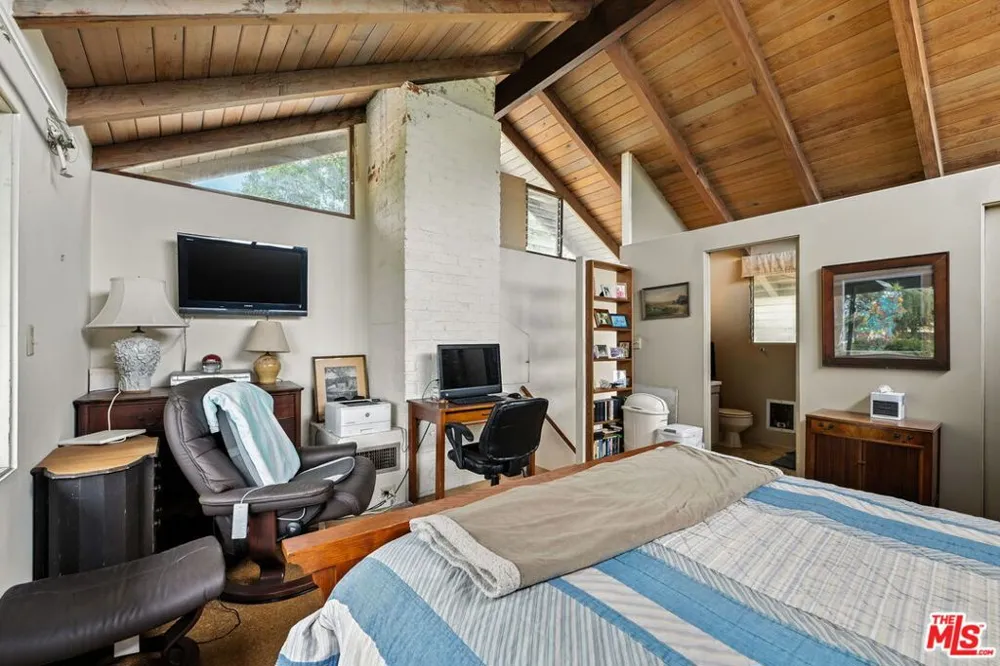 2186 Mar Vista Avenue Altadena, CA 91001