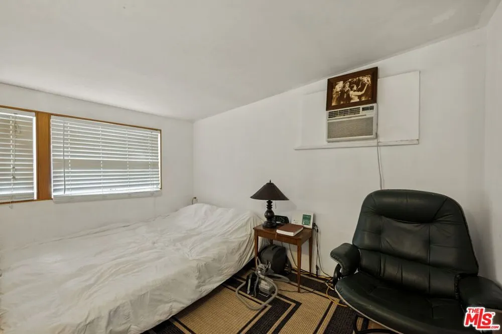 2186 Mar Vista Avenue Altadena, CA 91001