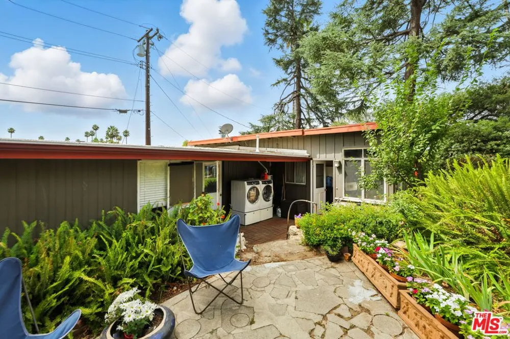 2186 Mar Vista Avenue Altadena, CA 91001