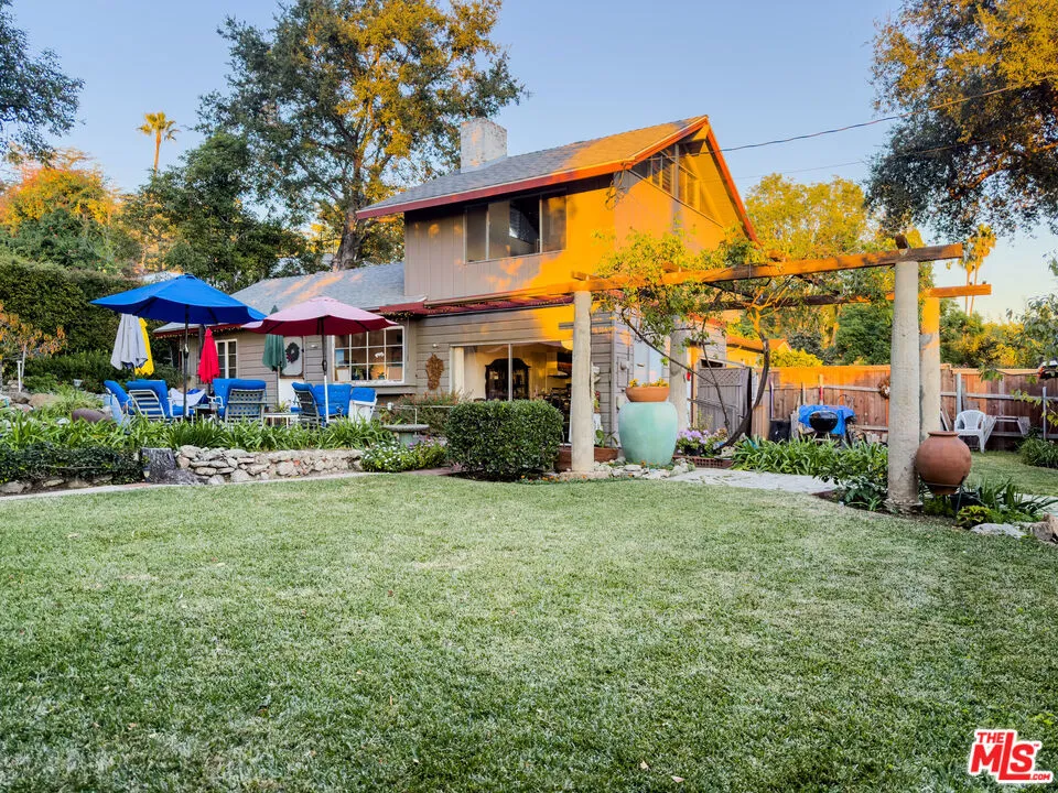 2186 Mar Vista Avenue Altadena, CA 91001