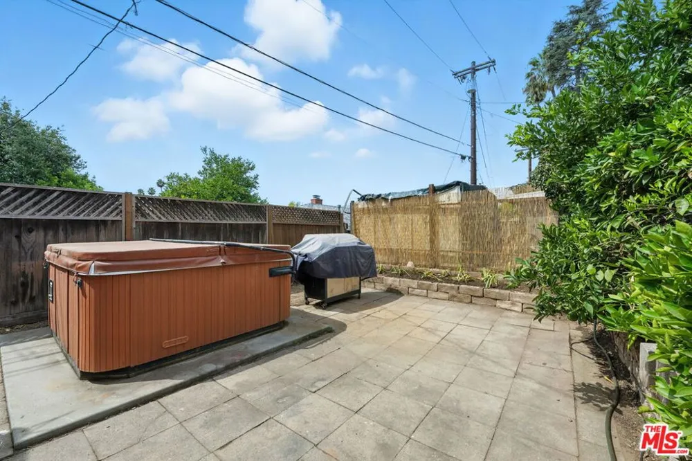 2186 Mar Vista Avenue Altadena, CA 91001