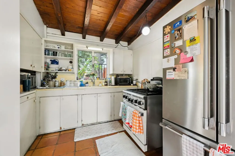 2186 Mar Vista Avenue Altadena, CA 91001