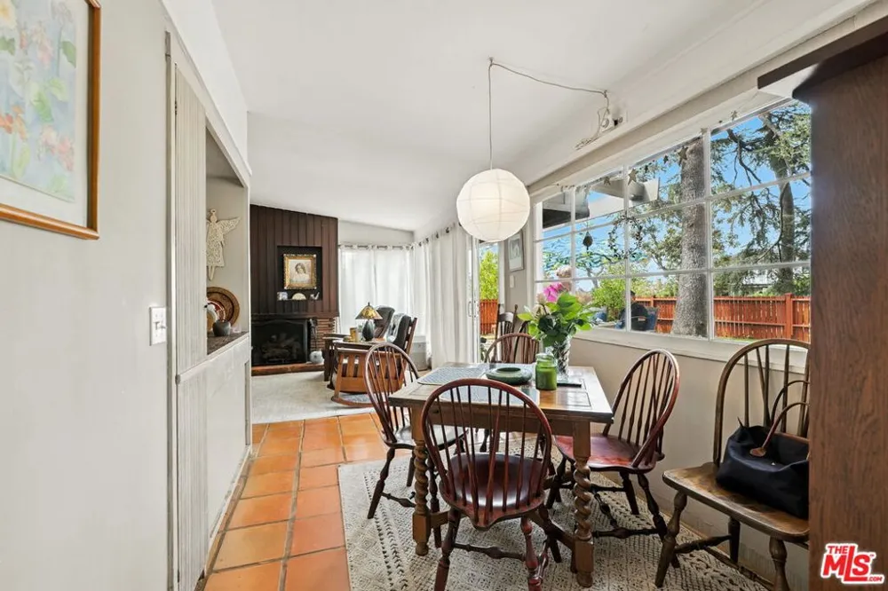 2186 Mar Vista Avenue Altadena, CA 91001