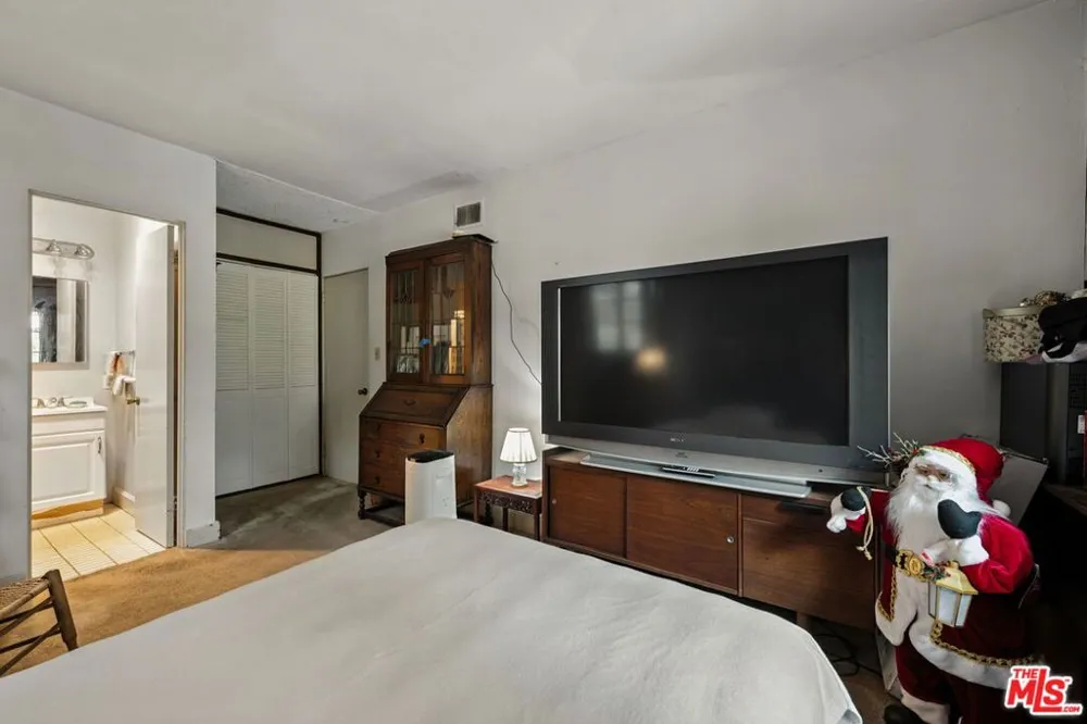 2186 Mar Vista Avenue Altadena, CA 91001