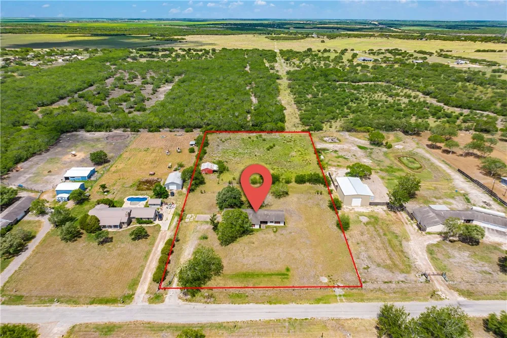 5469 Sunset Trail Robstown, TX 78380