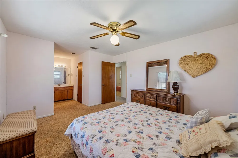 5469 Sunset Trail Robstown, TX 78380