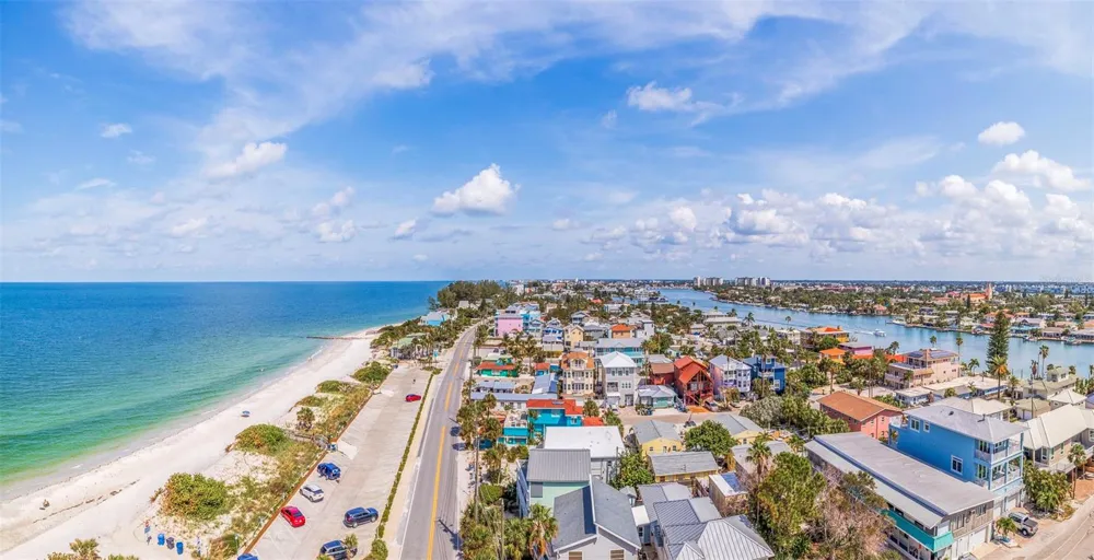 7650 BAYSHORE DRIVE #1005 Treasure Island, FL 33706