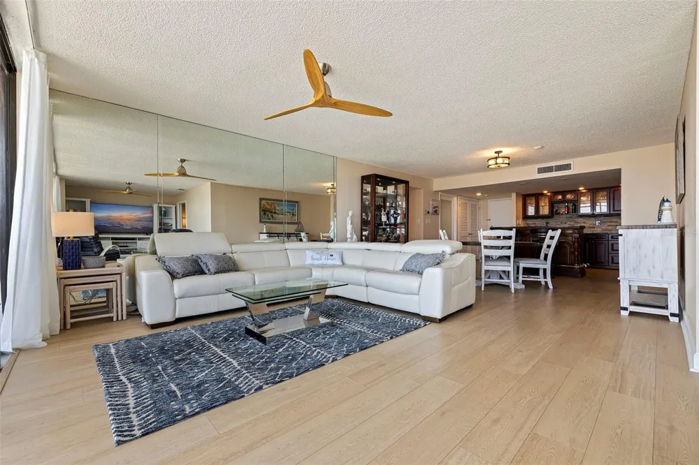 7650 BAYSHORE DRIVE #1005 Treasure Island, FL 33706