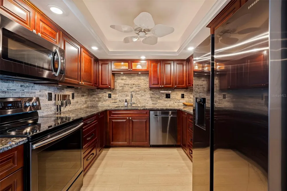 7650 BAYSHORE DRIVE #1005 Treasure Island, FL 33706