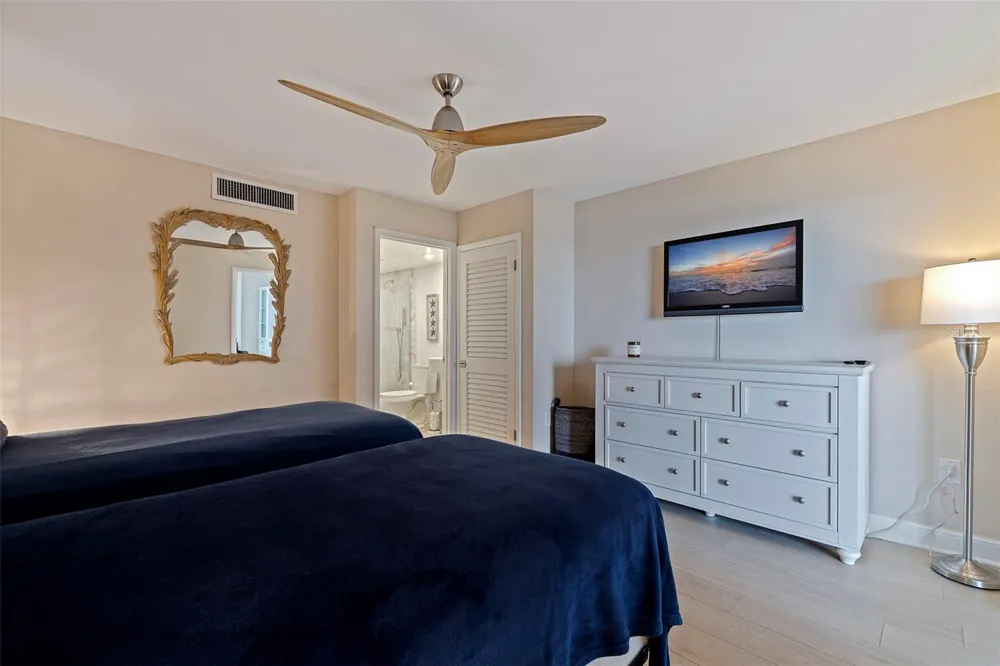7650 BAYSHORE DRIVE #1005 Treasure Island, FL 33706