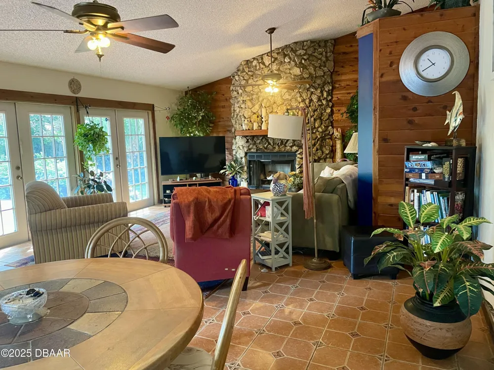 2615 Willow Oak Drive Edgewater, FL 32141