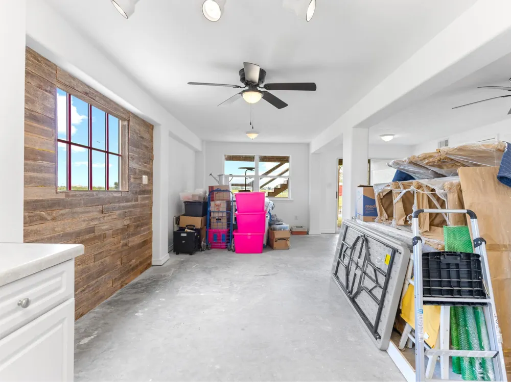 474 Private Road 674 Sargent, TX 77414