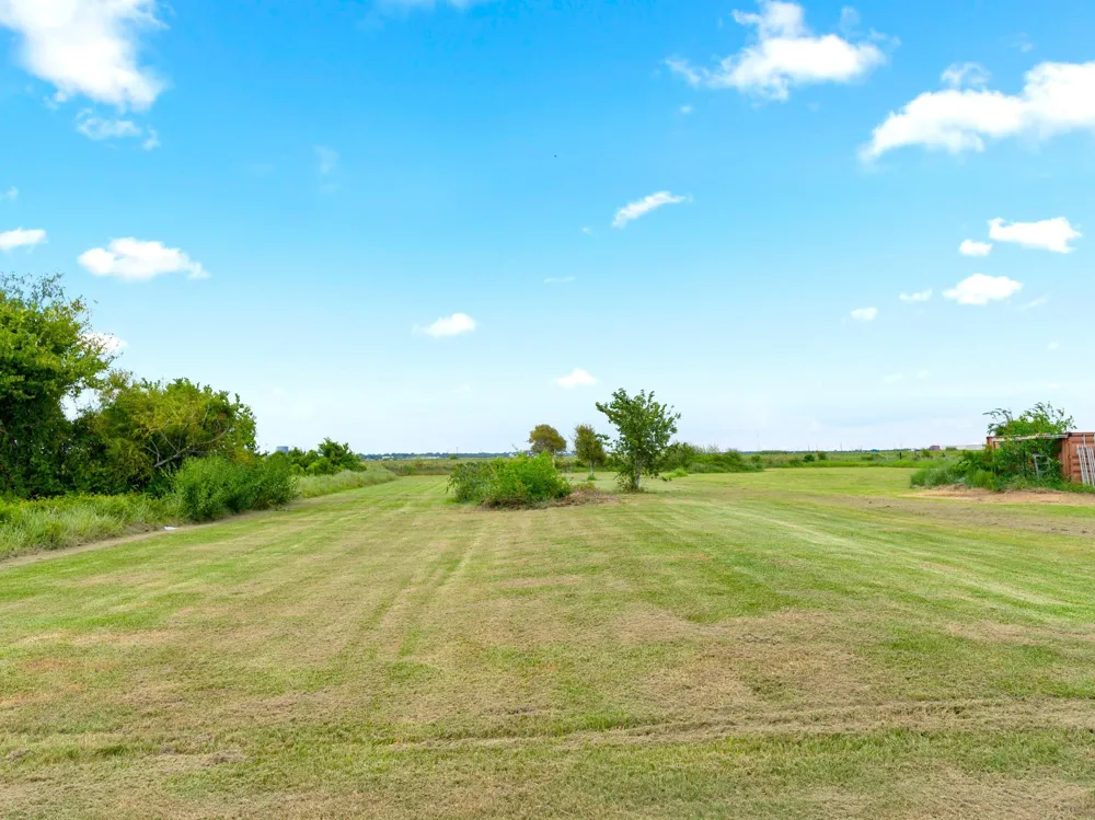 474 Private Road 674 Sargent, TX 77414