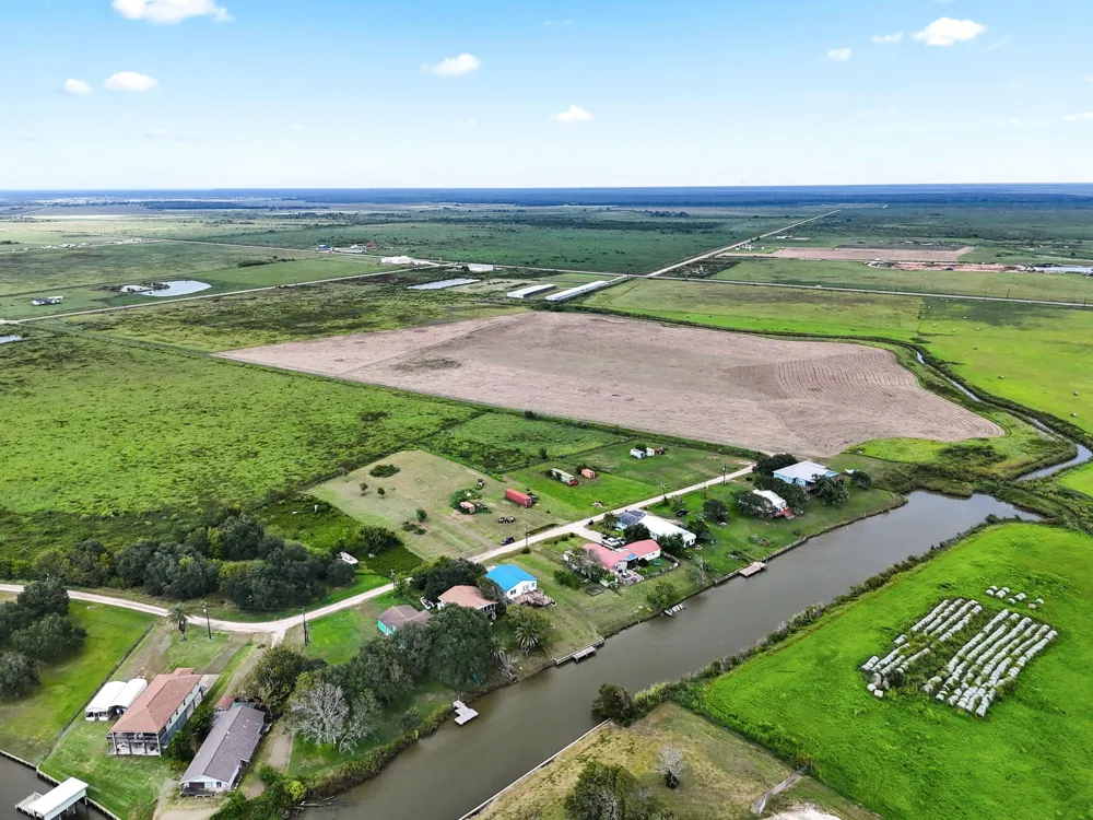 474 Private Road 674 Sargent, TX 77414