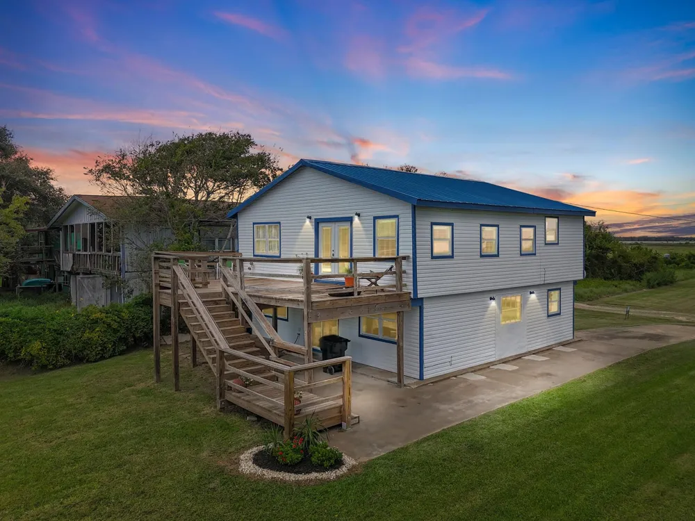 474 Private Road 674 Sargent, TX 77414