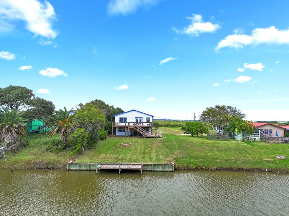 474 Private Road 674 Sargent, TX 77414