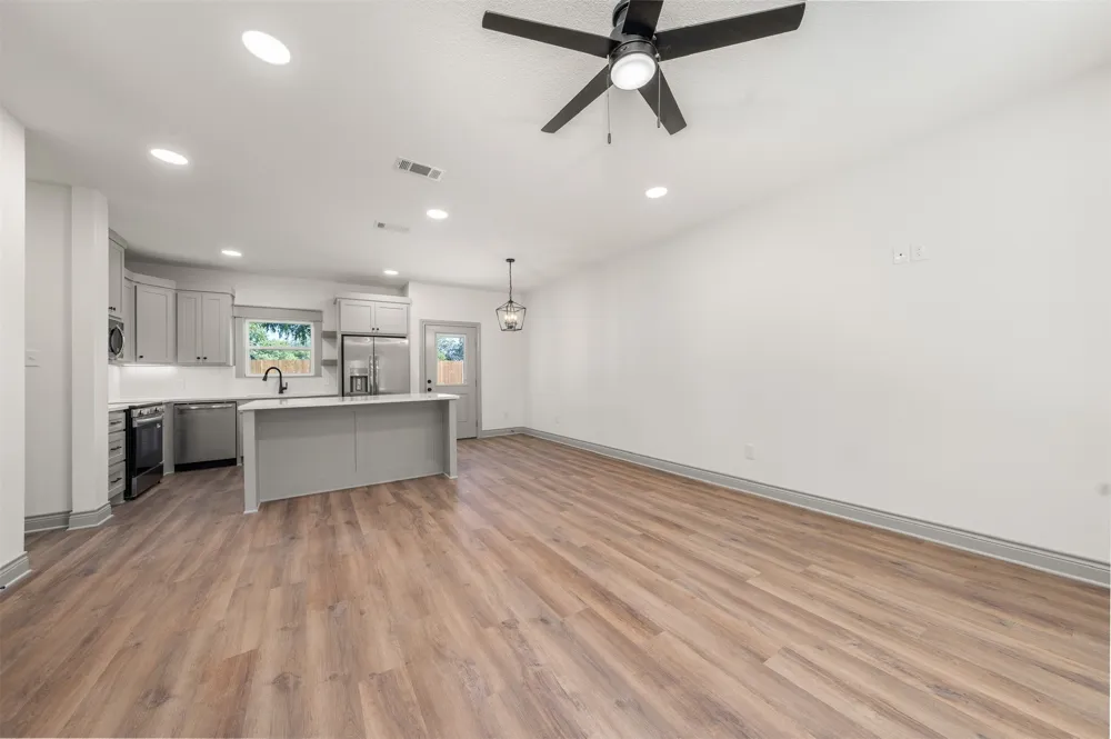 301 Live Oak Trail Valley Mills, TX 76689