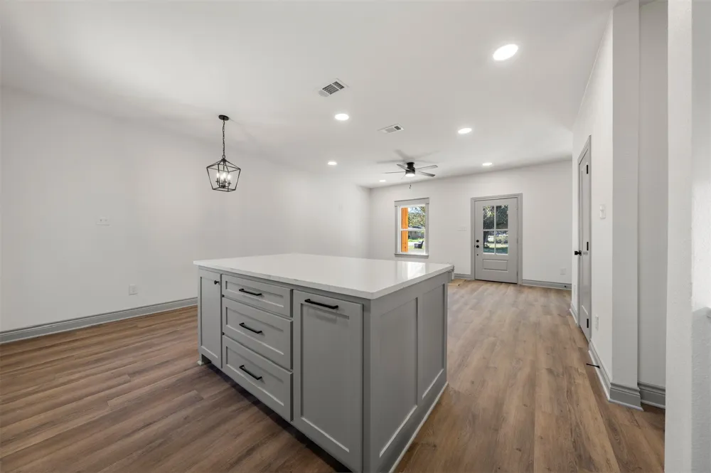 301 Live Oak Trail Valley Mills, TX 76689