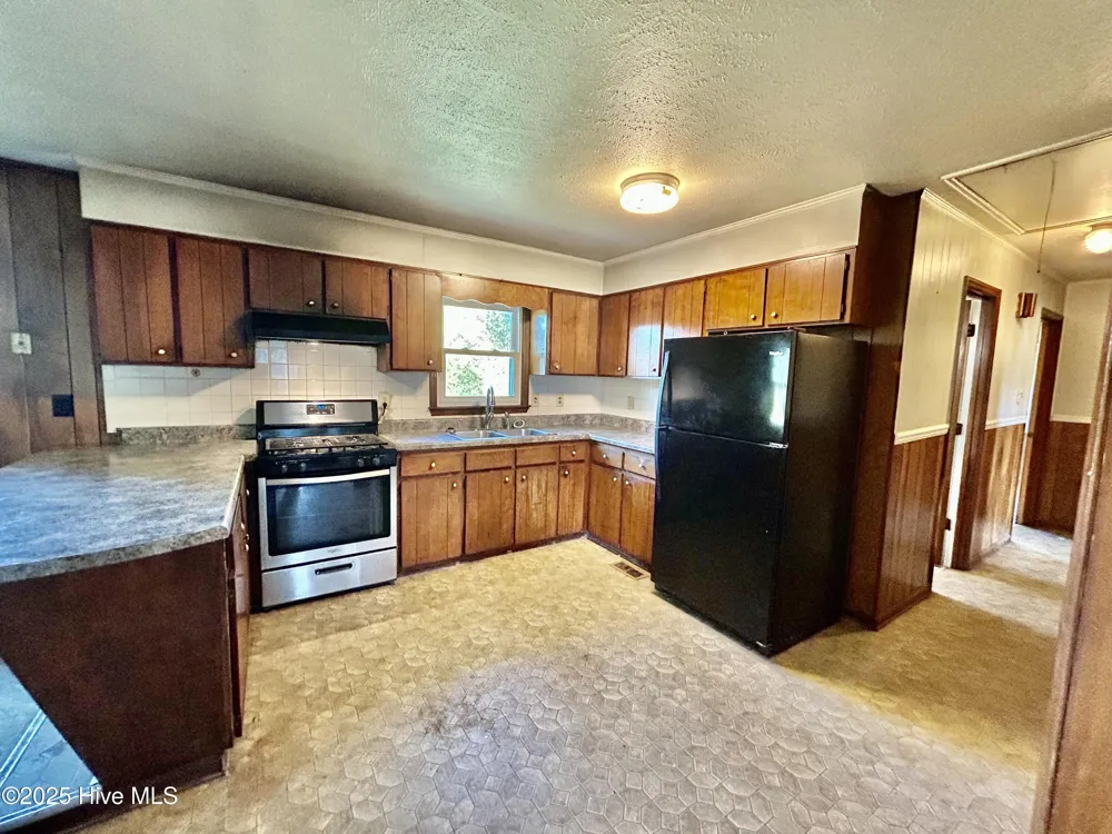 1918 Us 74 E Highway Hamlet, NC 28345