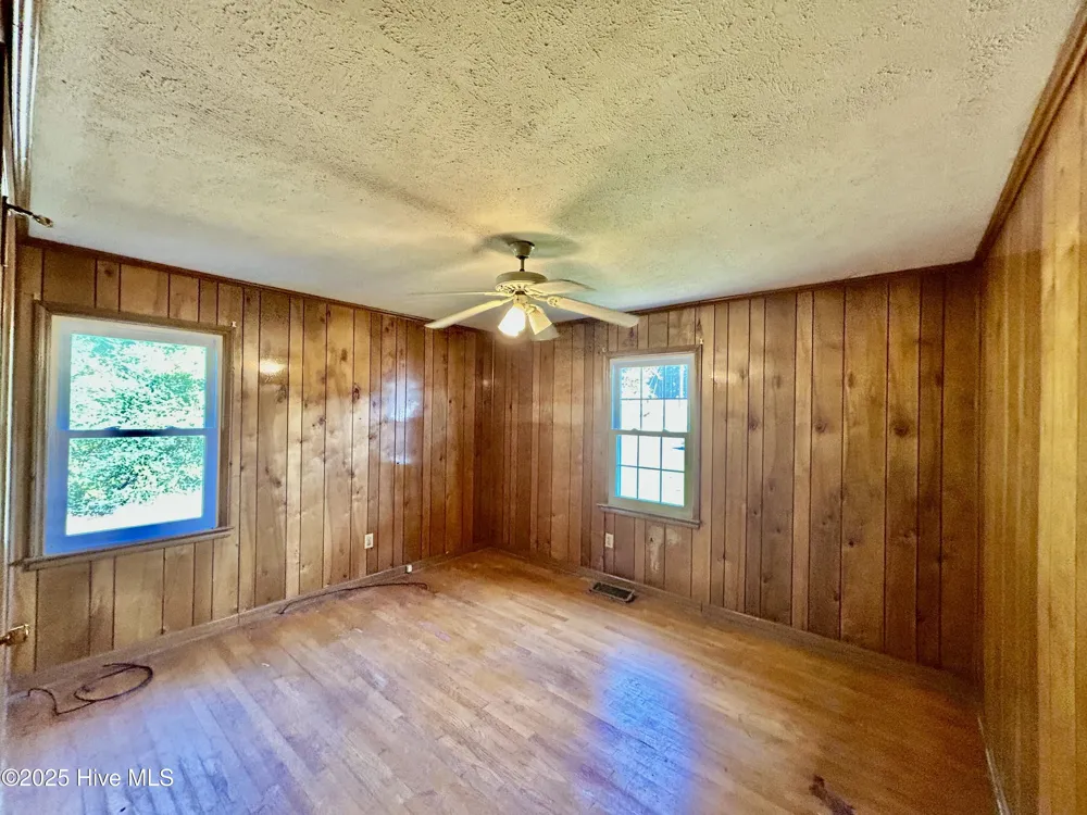 1918 Us 74 E Highway Hamlet, NC 28345