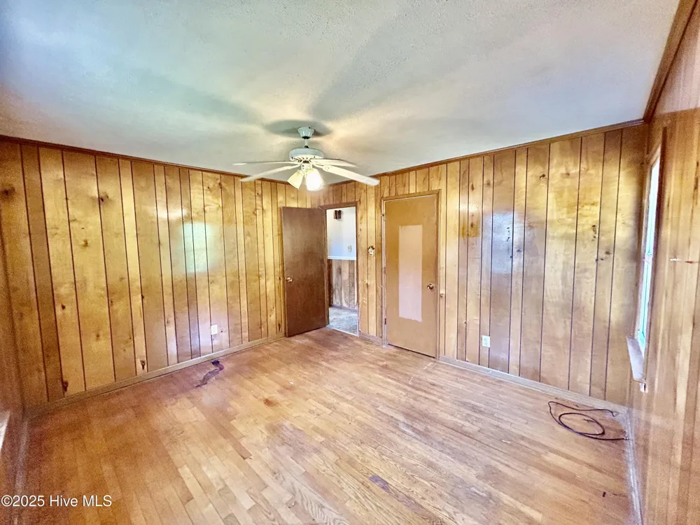 1918 Us 74 E Highway Hamlet, NC 28345