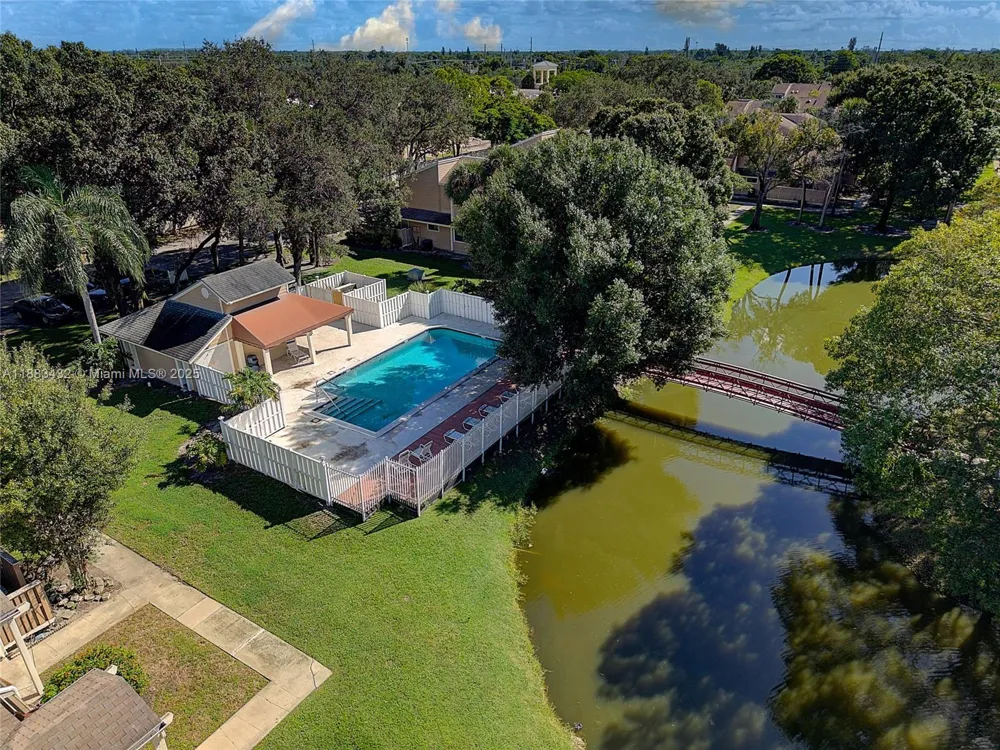 7178 Sportsmans Dr North Lauderdale, FL 33068