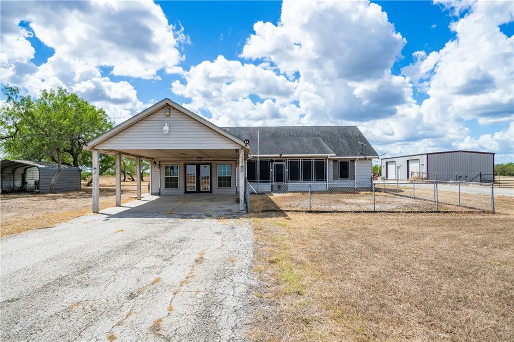 1777 County Road 170 Alice, TX 78332