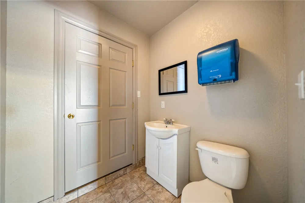 1777 County Road 170 Alice, TX 78332