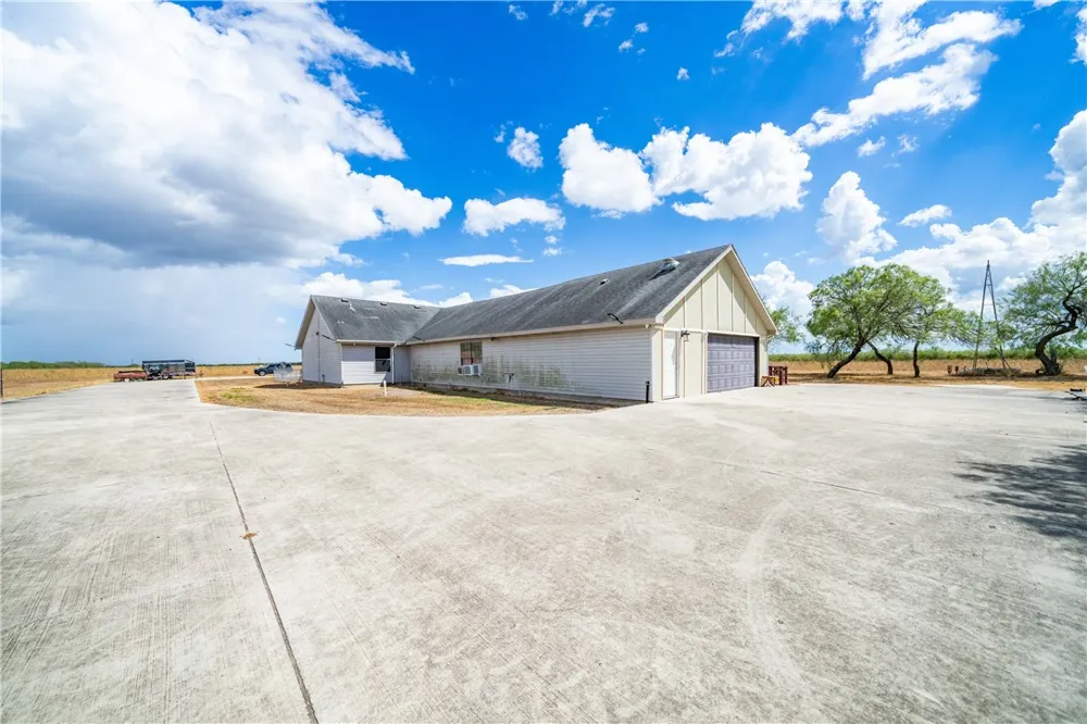 1777 County Road 170 Alice, TX 78332