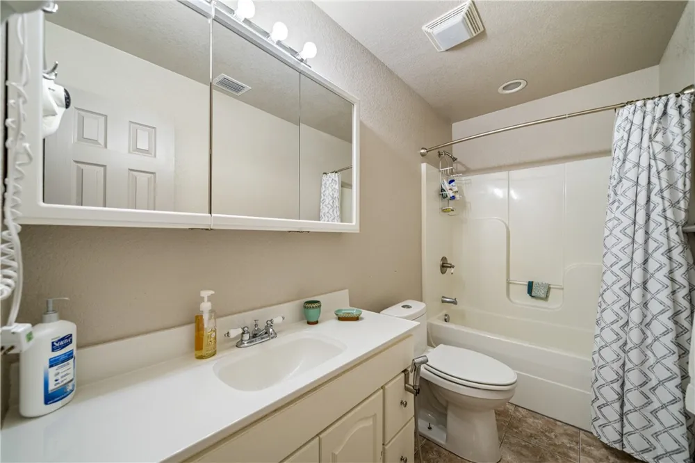 1777 County Road 170 Alice, TX 78332