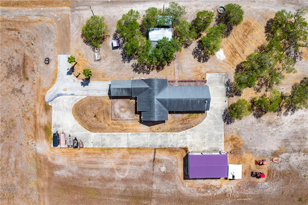 1777 County Road 170 Alice, TX 78332
